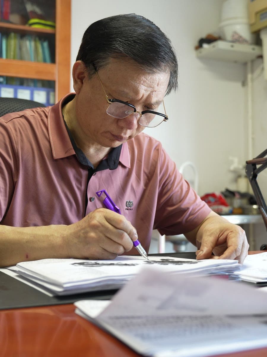 Reviewing a fixture drawing