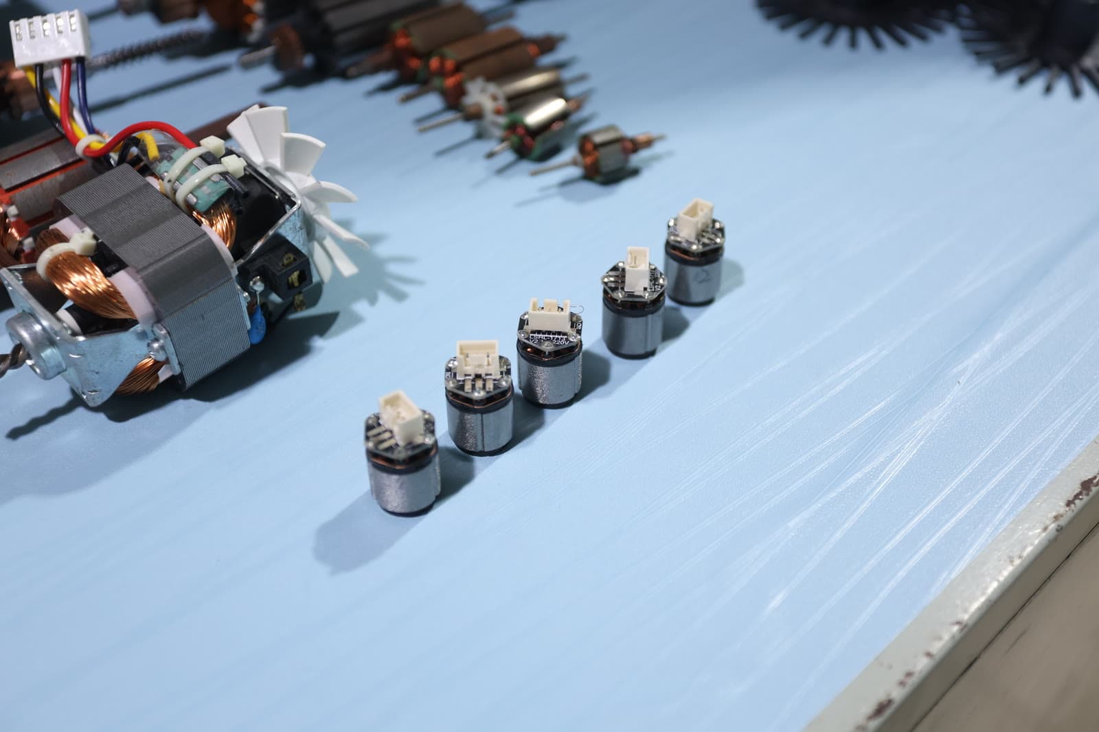 Commutators and a finished motor